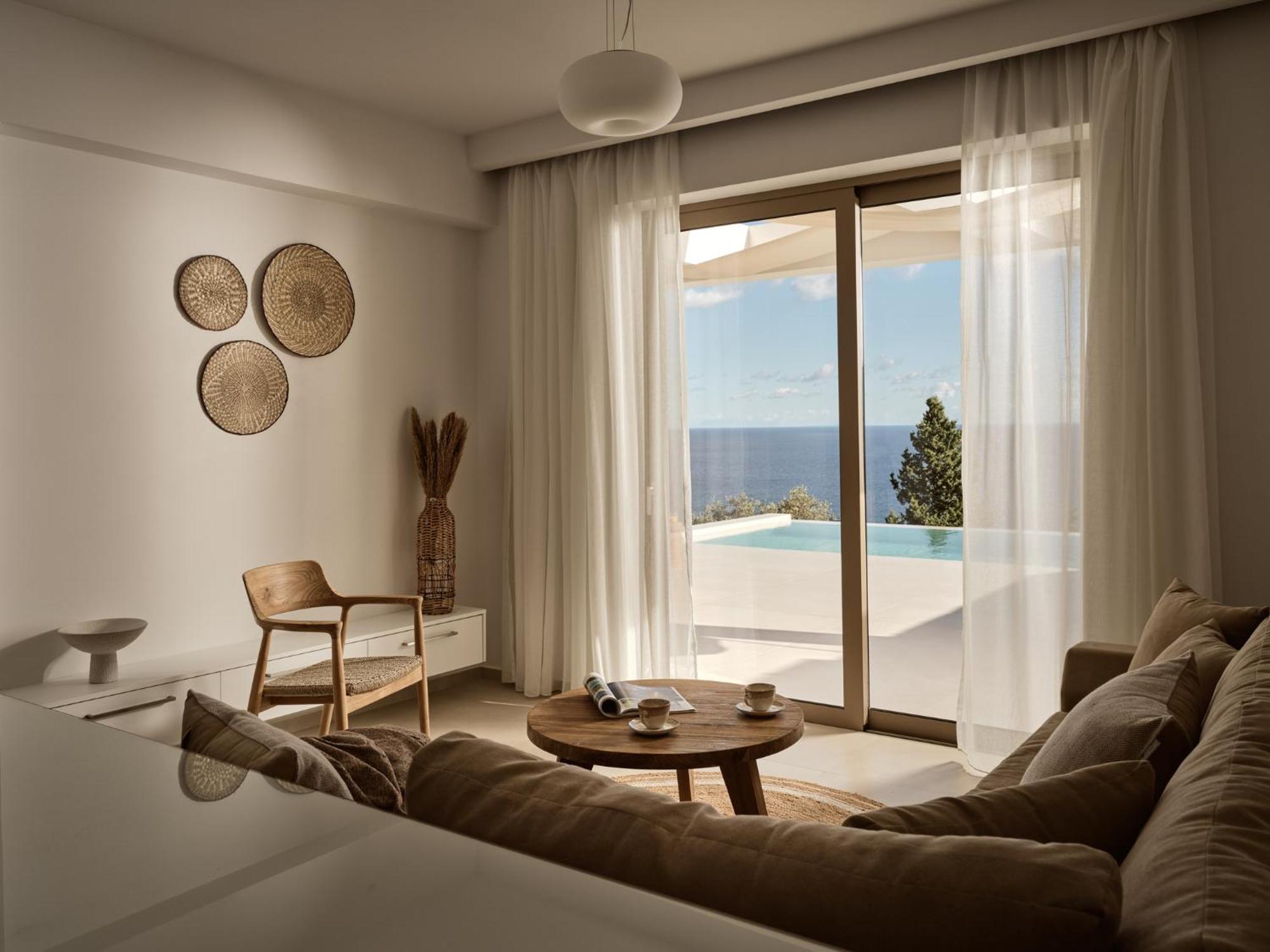 Villa Thelxi's I - Brand New Seaview Suite! *