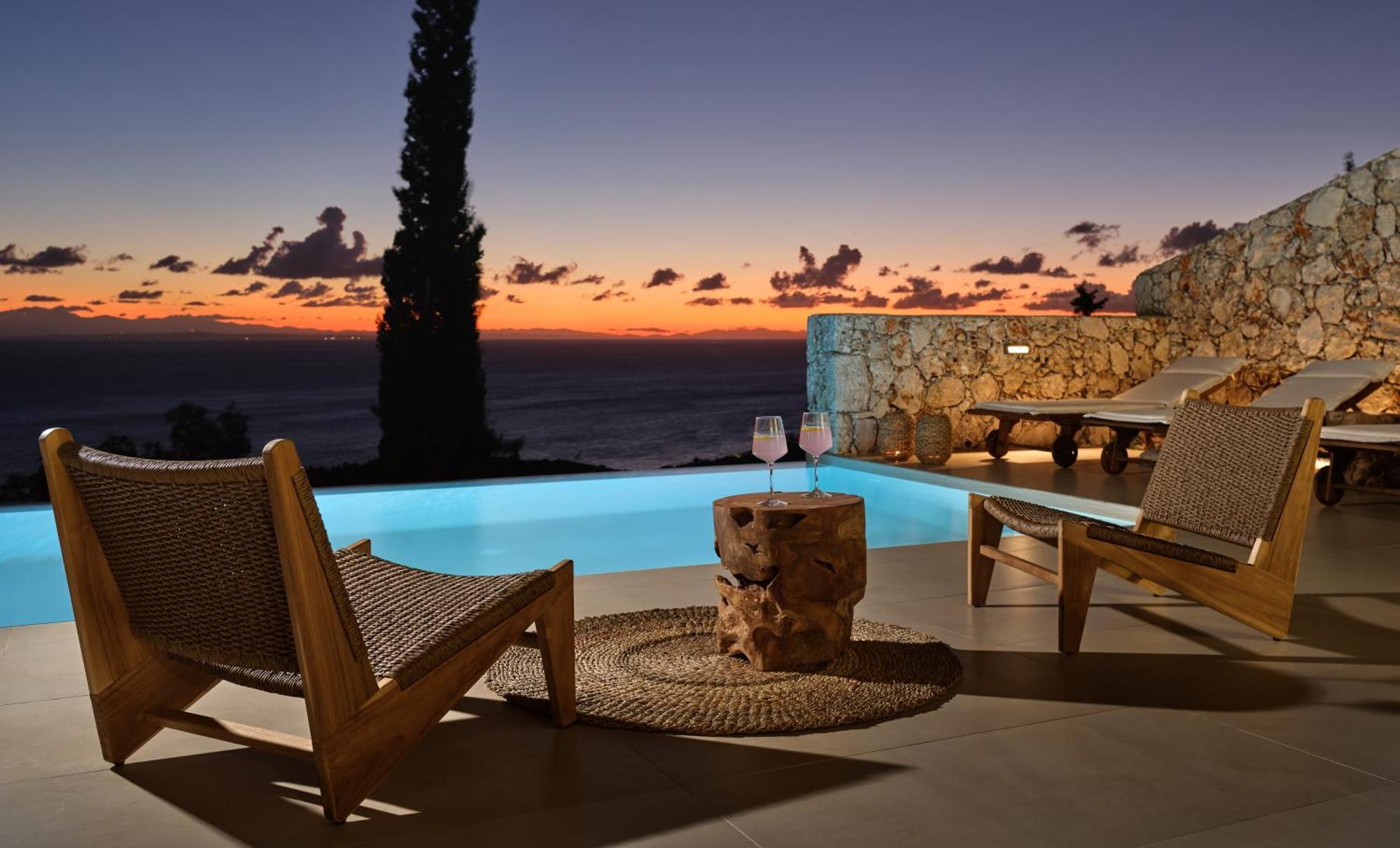 Villa Thelxi's I - Brand New Seaview Suite! *